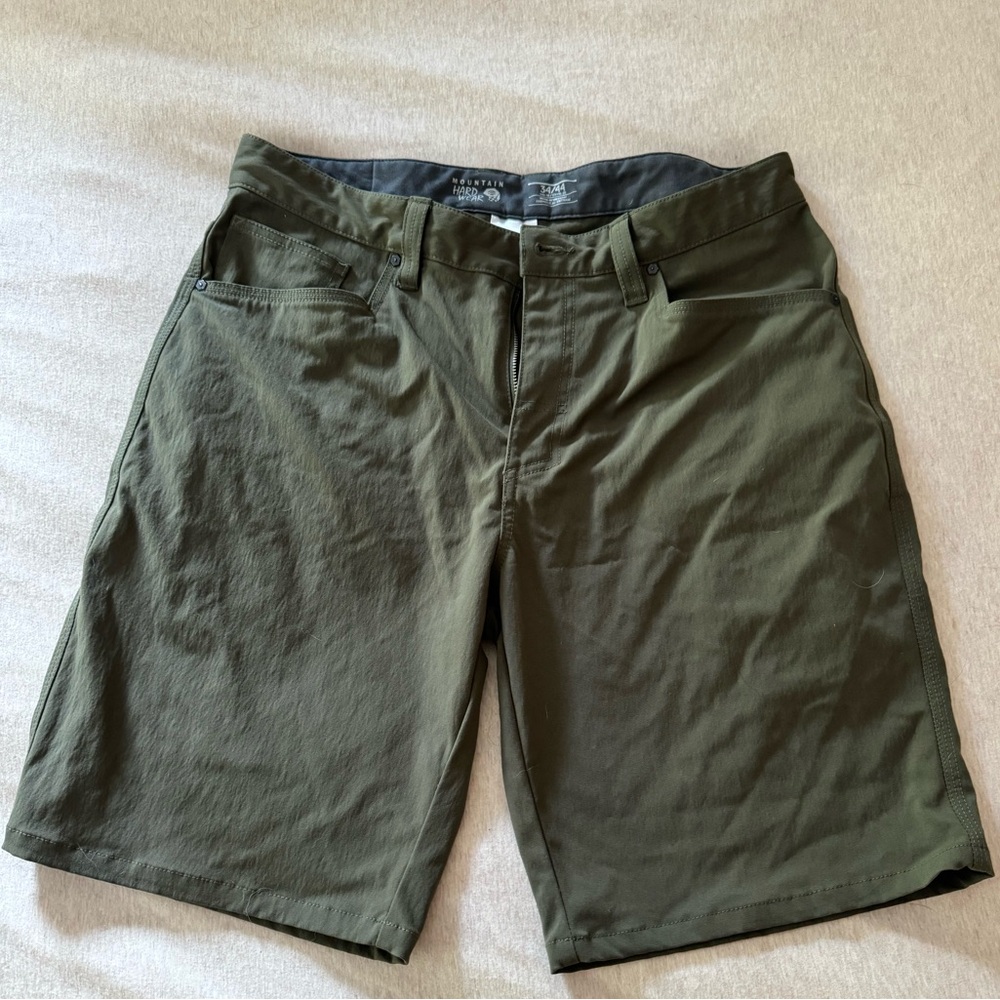 Men’s Mountain Hardwear Shorts
